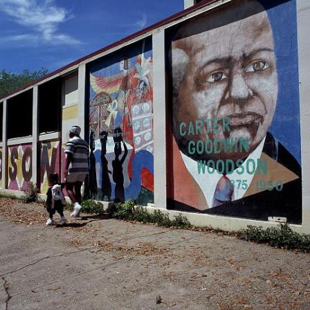  “Friends Outside a Humble Home with a Message, New Orleans, Louisiana,” Carol M. Highsmith (between 1980 and 2006), Prints and Photographs Division, Library of Congress.